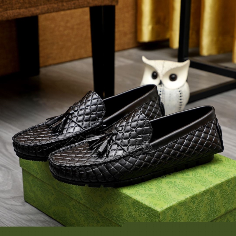 G*u*i leather shoes